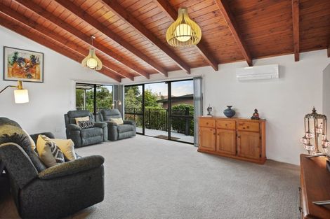 Photo of property in 18 Deanna Drive, West Harbour, Auckland, 0618