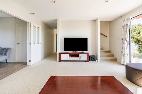 Photo of property in 118 Onetaunga Road, Chatswood, Auckland, 0626