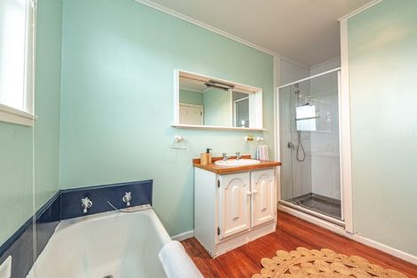 Photo of property in 11 Saint Leonard Street, Saint Johns Hill, Whanganui, 4501