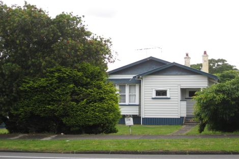 Photo of property in 129 Edinburgh Street, Pukekohe, 2120