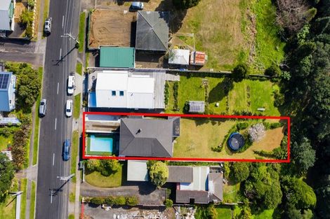 Photo of property in 27 Wairau Road, Oakura, 4314