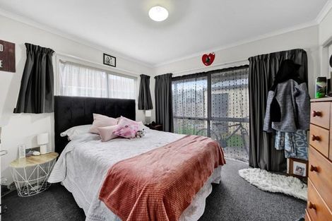 Photo of property in 12a Stuart Place, Blagdon, New Plymouth, 4310