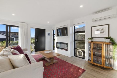 Photo of property in 2 Wesleyan Street, Paerata, 2124