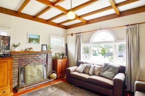 Photo of property in 32 Queensway, Three Kings, Auckland, 1024