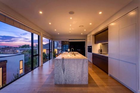 Photo of property in 37 Lake Pupuke Drive, Takapuna, Auckland, 0622
