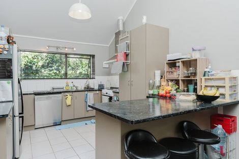 Photo of property in 17 Kentucky Crescent, Nawton, Hamilton, 3200