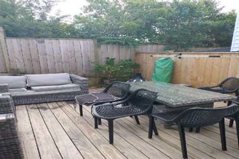 Photo of property in 1e Valron Road, Te Atatu South, Auckland, 0602