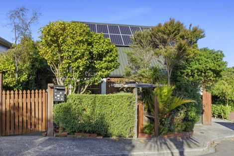 Photo of property in 14 Laurel Grove, Maungaraki, Lower Hutt, 5010