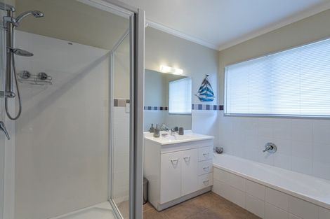 Photo of property in 4a Tainui Street, Onerahi, Whangarei, 0110