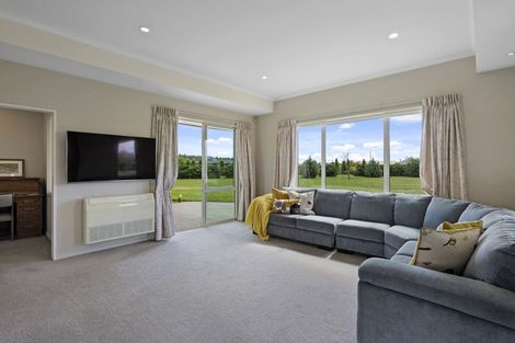 Photo of property in 13 Whitcombe Place, Darfield, 7571