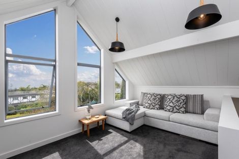 Photo of property in 14 Paparoa Road, Cockle Bay, Auckland, 2014