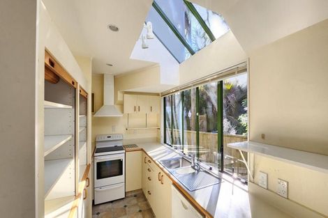 Photo of property in 6 Eagle Street, Karori, Wellington, 6012