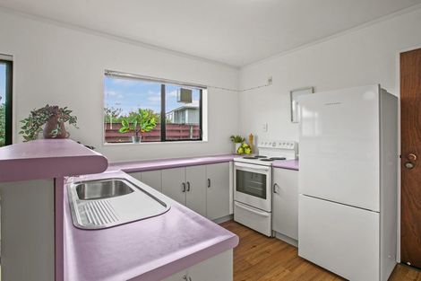 Photo of property in 2/38 Waimea Street, Westown, New Plymouth, 4310