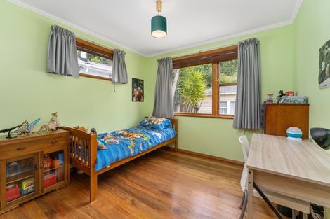 Photo of property in 14 Pinehaven Road, Pinehaven, Upper Hutt, 5019