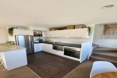 Photo of property in 306 Ocean Road, Whangamata, 3620