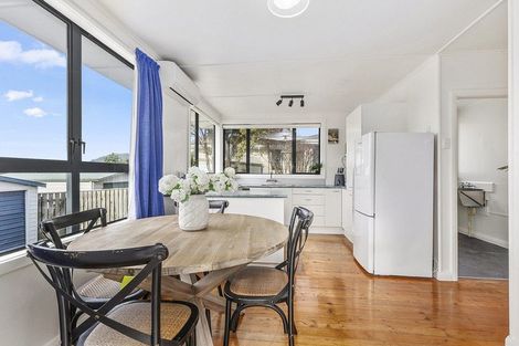 Photo of property in 43 Waiuta Street, Titahi Bay, Porirua, 5022