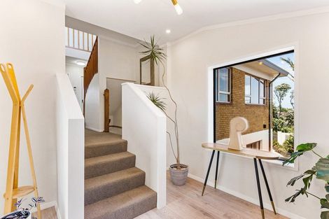 Photo of property in 8 Pounamu Place, Shelly Park, Auckland, 2014