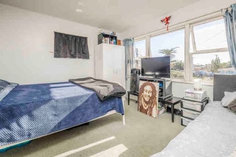 Photo of property in 18 Surrey Street, Manurewa, Auckland, 2102