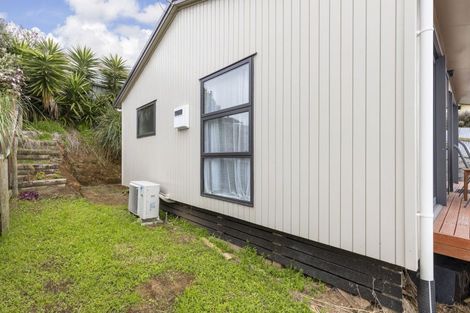 Photo of property in 73 Mould Street, Waitara, 4320