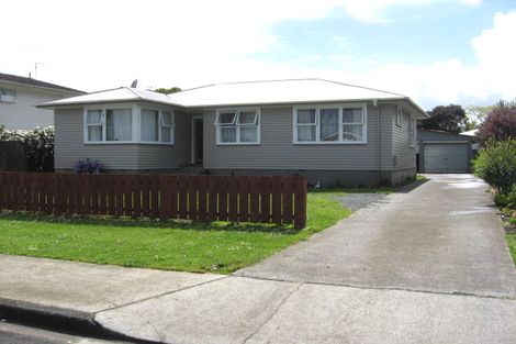Photo of property in 14 Royal Arch Place, Rosehill, Papakura, 2113