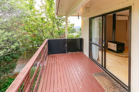 Photo of property in 3 Sasanqua Way, Crofton Downs, Wellington, 6035