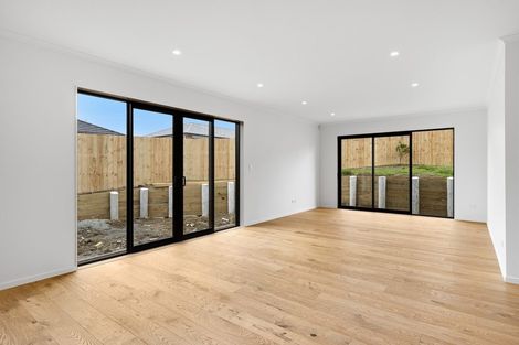 Photo of property in 42 Taikura Avenue, Red Beach, 0932