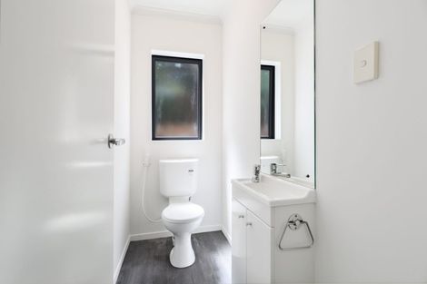 Photo of property in 24 Foundation Place, Glen Eden, Auckland, 0602