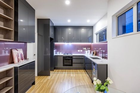 Photo of property in 76c Glenmore Road, Sunnyhills, Auckland, 2010