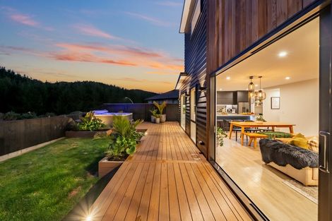 Photo of property in 15 Weatherdeck Close, Whitby, Porirua, 5024