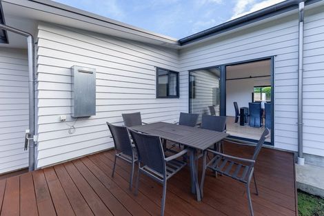 Photo of property in 21 Ferndale Drive, Waikanae, 5036