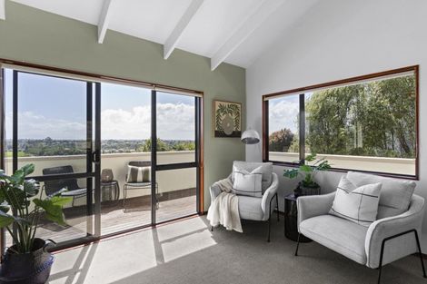 Photo of property in 89a Victory Street, Welcome Bay, Tauranga, 3112