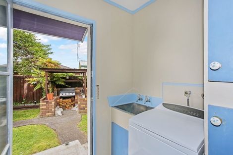Photo of property in 10 Blackgate Place, Weymouth, Auckland, 2103