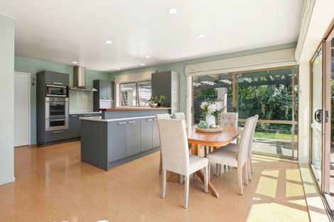Photo of property in 133 Fisher Parade, Sunnyhills, Auckland, 2010