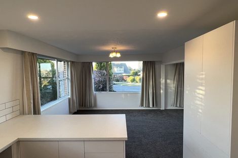 Photo of property in 12 Parkview Place, Avonhead, Christchurch, 8042