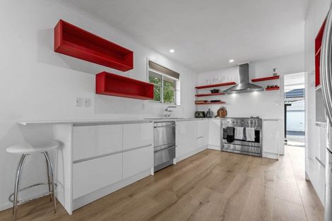 Photo of property in 80 Grove Road, Papakura, 2110