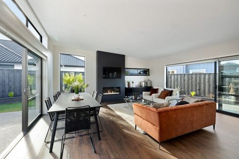Photo of property in 5 Oakbridge Boulevard, Marshland, 8051