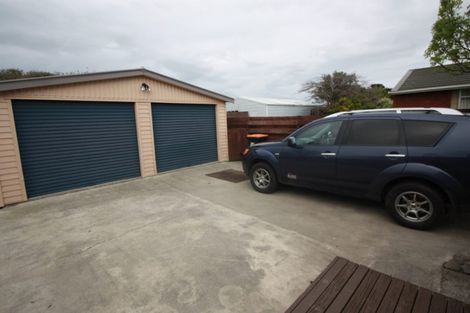 Photo of property in 6 Adams Place, Kelvin Grove, Palmerston North, 4414