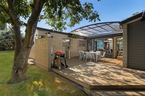 Photo of property in 289 Riverbank Road, Wanaka, 9382