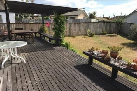 Photo of property in 15 Ware Place, Pakuranga Heights, Auckland, 2010