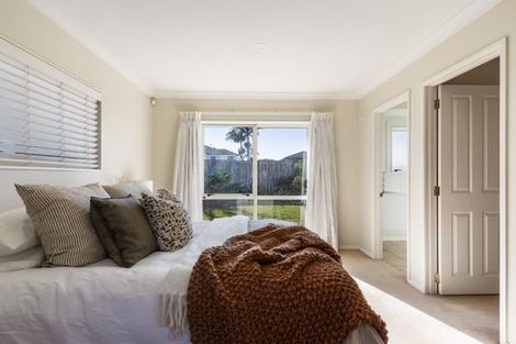 Photo of property in 27 Riverstone Road, Te Atatu Peninsula, Auckland, 0610