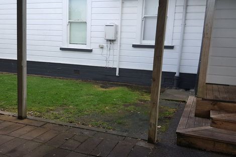 Photo of property in 76 South Road, Manaia, 4612