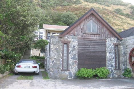 Photo of property in 174 Owhiro Bay Parade, Owhiro Bay, Wellington, 6023