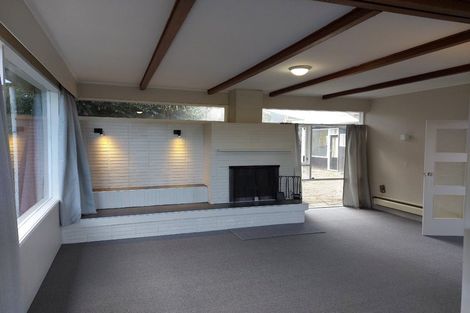 Photo of property in 2 Mamaku Grove, Khandallah, Wellington, 6035