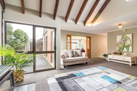 Photo of property in 66 Apsley Drive, Avonhead, Christchurch, 8042