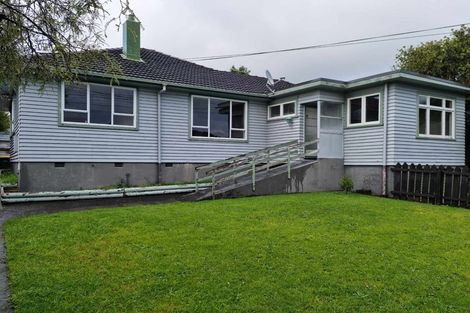 Photo of property in 99 Omata Road, Marfell, New Plymouth, 4310