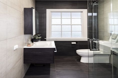 Photo of property in 72 Mellons Bay Road, Mellons Bay, Auckland, 2014