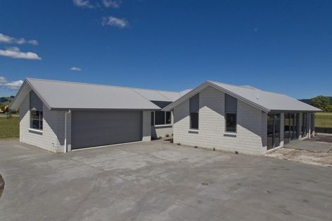 Photo of property in 22 Awatea Drive, Whitianga, 3510