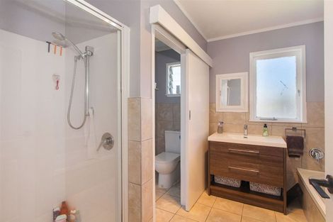 Photo of property in 15 Bettina Place, Manurewa, Auckland, 2102