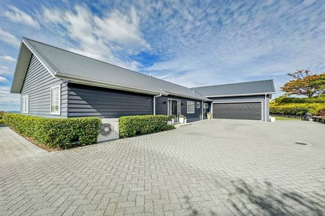 Photo of property in 97 Highland Drive, Acacia Bay, Taupo, 3385