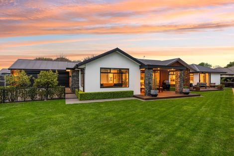 Photo of property in 46 Holiday Drive, Mairehau, Christchurch, 8052